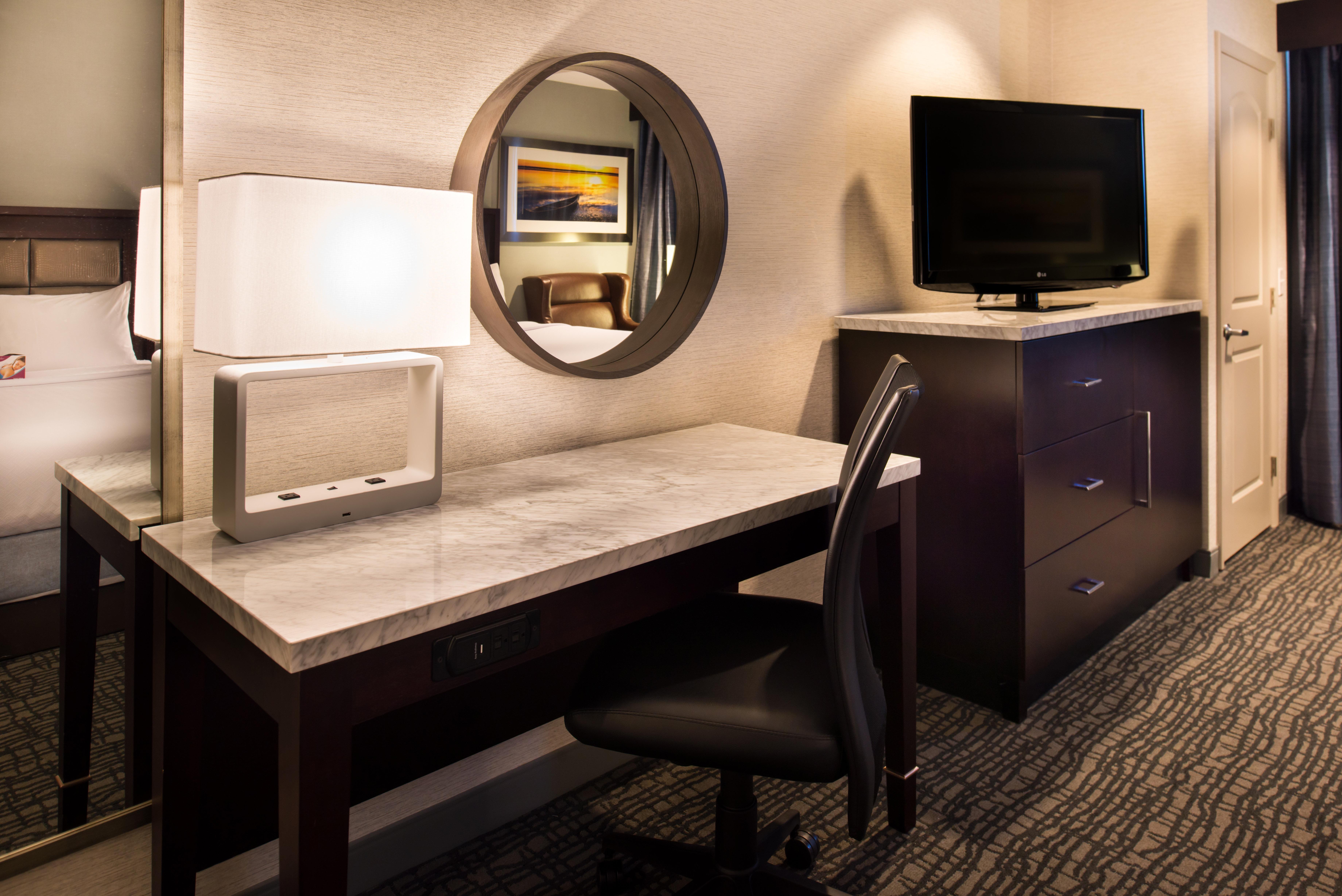 Crowne Plaza Springfield Convention Center By Ihg Hotel Exterior photo