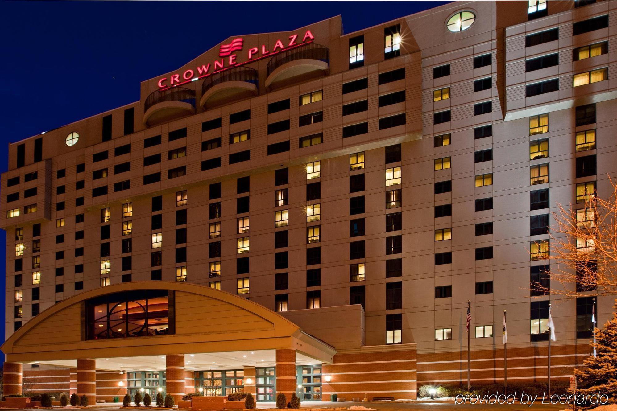 Crowne Plaza Springfield Convention Center By Ihg Hotel Exterior photo